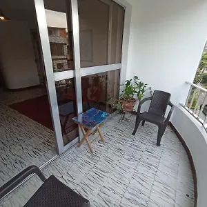 Pensión Con Bano Privado Coliving Central Cerca A Plaza Mayor Cerro Nutibara Unicentro, Medellín
